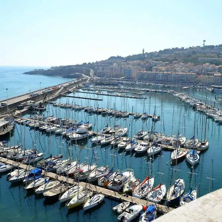 2⭐ Avec Piscine Et Parking à - Fr-1-472a-147 * Sète