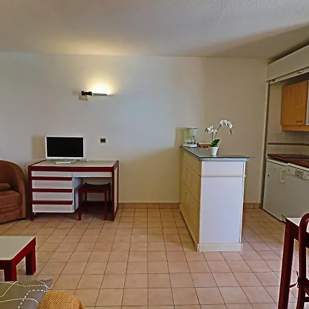 2⭐ Avec Piscine Et Parking à - Fr-1-472a-147 * Sète