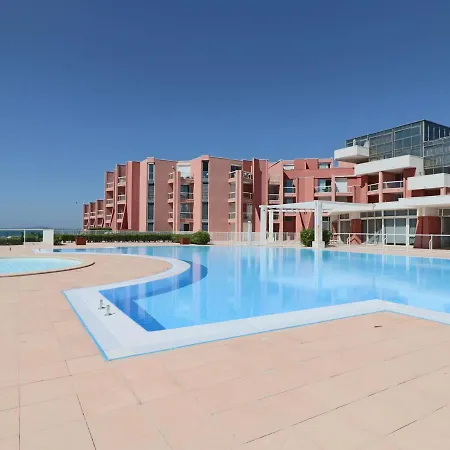 2 Pieces Avec Piscine Et Parking A - Fr-1-472a-147 Sète
