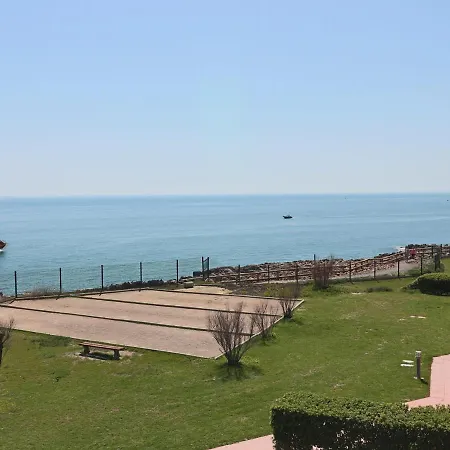 2 Pieces Avec Piscine Et Parking A - Fr-1-472a-147 Apartment