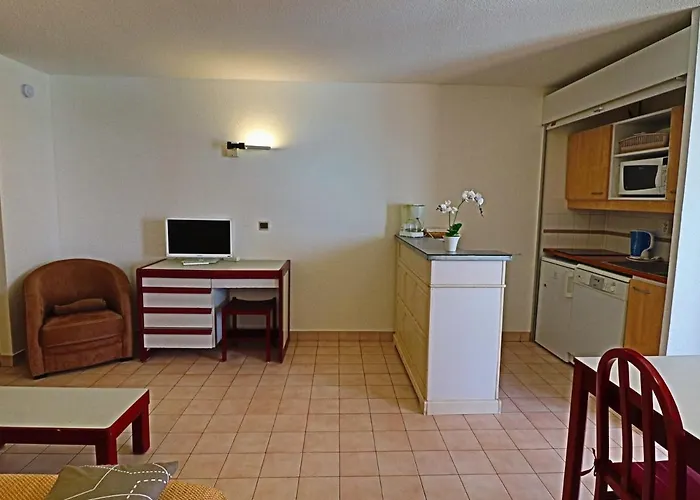 Appartement 2⭐ Avec Piscine Et Parking A Sete - Fr-1-472A-147 * Sète